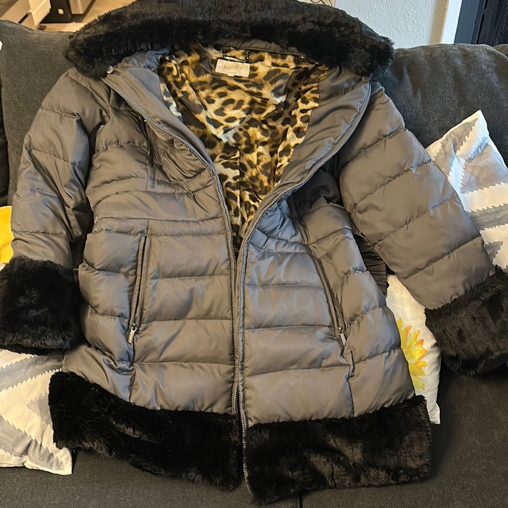 Laundry puffer, pea coat size XL